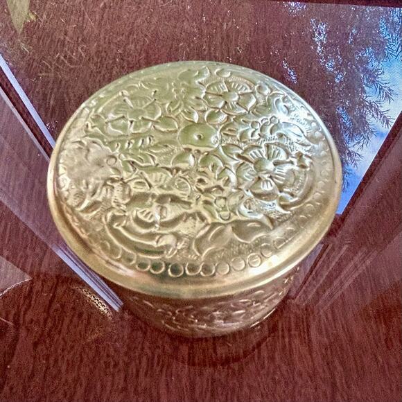 Vintage Ornate Bronze Trinket Box with Floral  Embossed Design - Picture 5 of 10